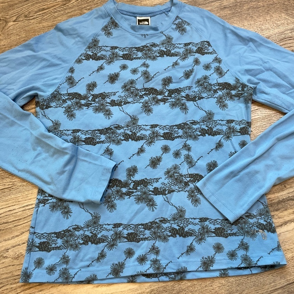 The North Face Long Sleeve Women’s Tee, size large